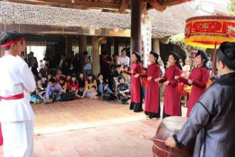 Cuộc trình diễn “kho báu” đình làng Việt