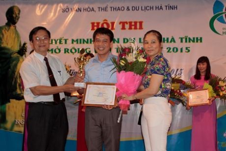Tổng kết và trao giải Hội thi thuyết minh viên du lịch Hà Tĩnh mở rộng năm 2015.