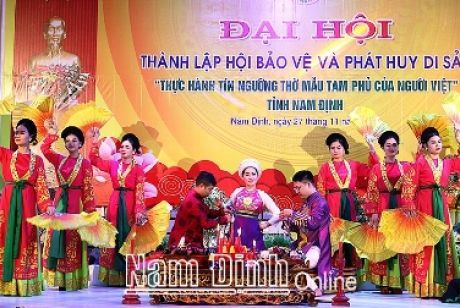 Phát huy vai trò của cộng đồng trong bảo tồn giá trị di sản văn hóa 'Tín ngưỡng thờ Mẫu Tam phủ của người Việt'