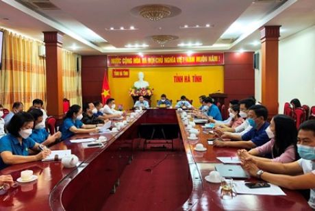 Hà Tĩnh tham dự Hội nghị trực tuyến Ký kết chương trình phối hợp giữa Tổng Liên đoàn Lao động Việt Nam và Bộ Văn hóa, Thể thao và Du lịch giai đoạn 2021-2026.