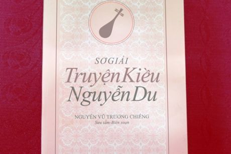 Tiếp nhận cuốn sách Sơ giải Truyện Kiều Nguyễn Du của tác giả Nguyễn Vũ Trường Chiềng